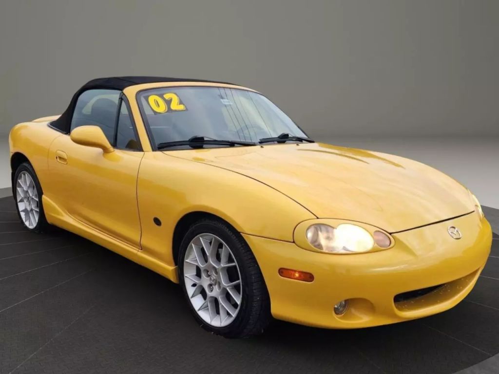 2002 Mazda Mx-5 Miata - Image 2