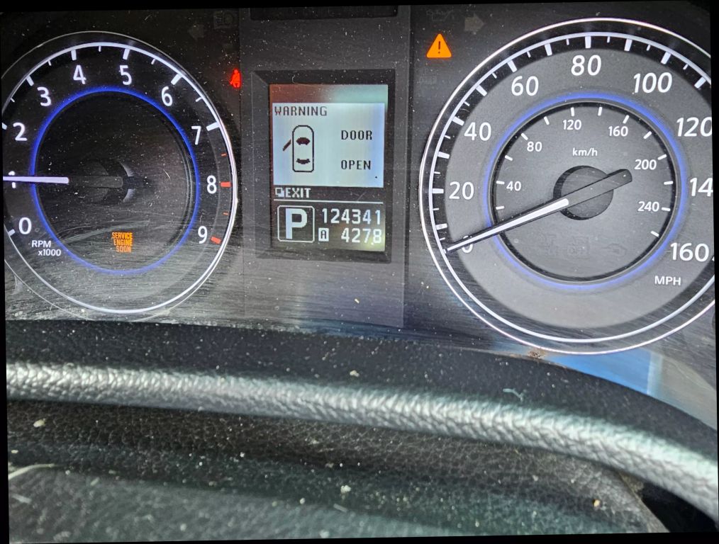 2014 Infiniti Q60 - Image 15