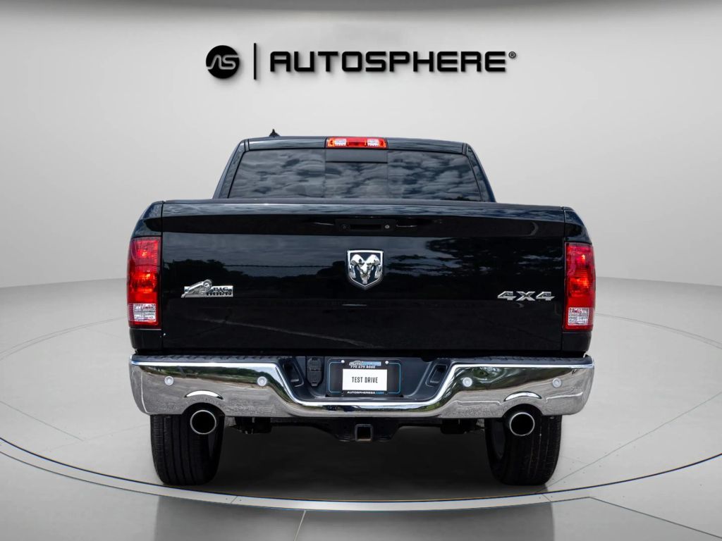 2017 RAM 1500 CREW CAB PICKUP V8, HEMI, 5.7 LITER BIG HORN PICKUP 4D 5 1/2 FT