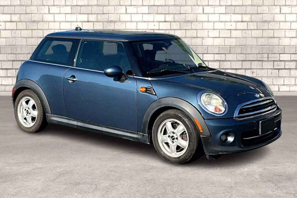 2011 MINI Cooper Base's photo