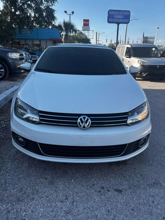 2012 VOLKSWAGEN EOS CONVERTIBLE 4-CYL, TURBO, 2.0 LITER KOMFORT HARD TOP CONVERTIBLE 2D