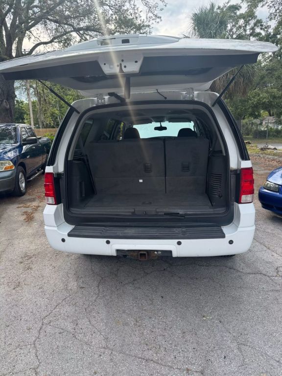 2004 FORD EXPEDITION SUV V8, 5.4 LITER XLT SPORT SUV 4D