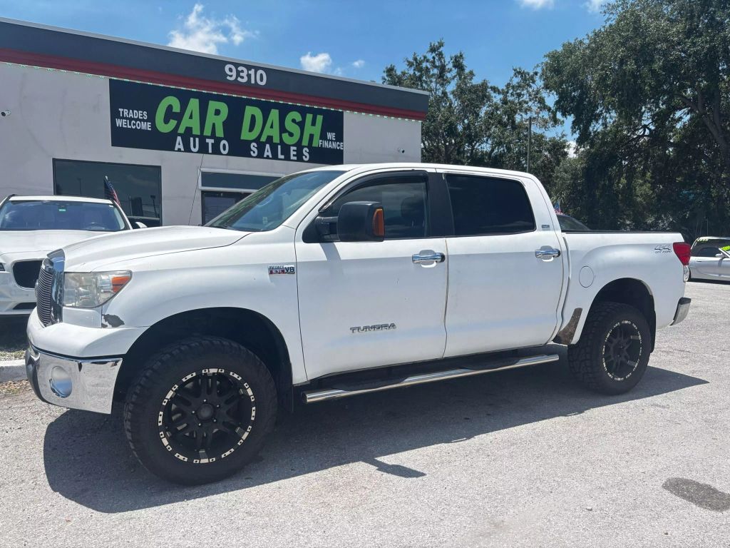 2011 TOYOTA TUNDRA CREWMAX PICKUP V8, FLEX FUEL, 5.7 LITER PICKUP 4D 5 1/2 FT