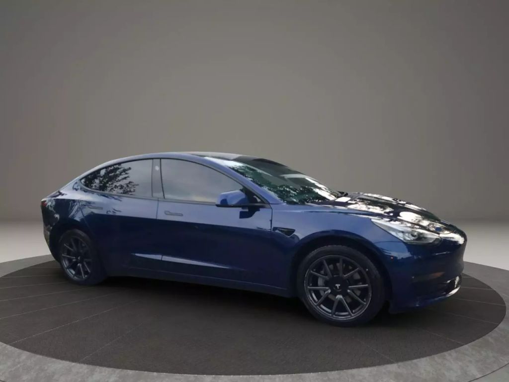 2019 Tesla Model 3 - Image 3 2019 Tesla Model 3 - Image 3