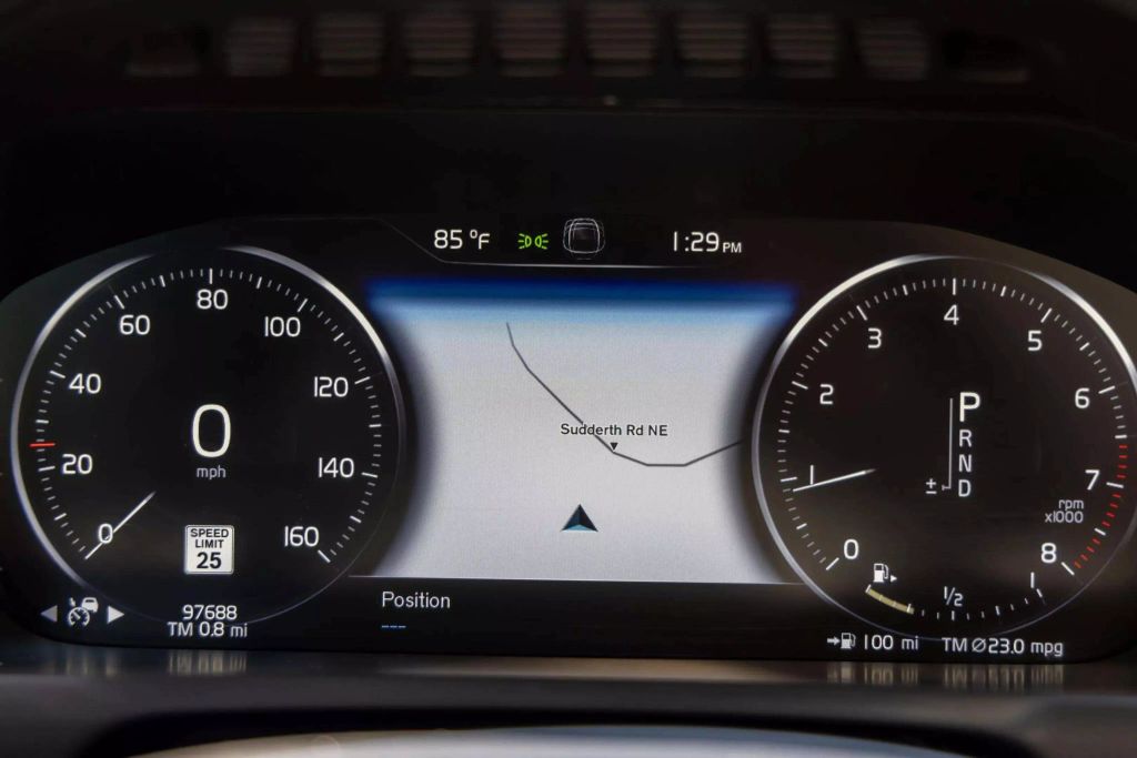 2020 VOLVO XC90 SUV 4-CYL, DRIVE-E, TURBO, 2.0 LITER T5 MOMENTUM SPORT UTILITY 4D