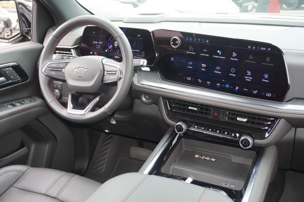 2025 CHEVROLET SUBURBAN SUV V8, ECOTEC3, DFM, 5.3 LITER RST SPORT UTILITY 4D