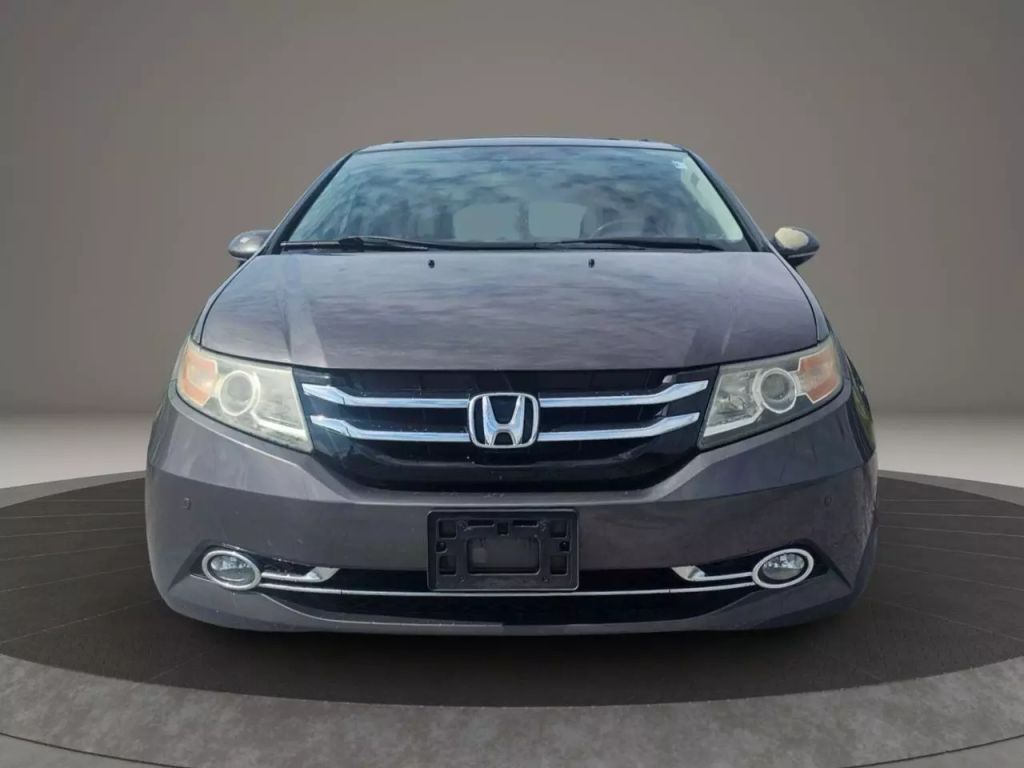2015 Honda Odyssey - Image 2 2015 Honda Odyssey - Image 2