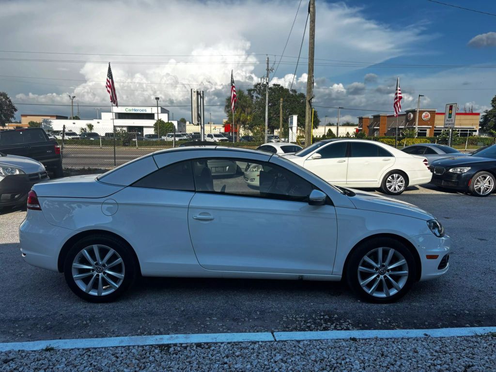 2012 VOLKSWAGEN EOS CONVERTIBLE 4-CYL, TURBO, 2.0 LITER KOMFORT HARD TOP CONVERTIBLE 2D
