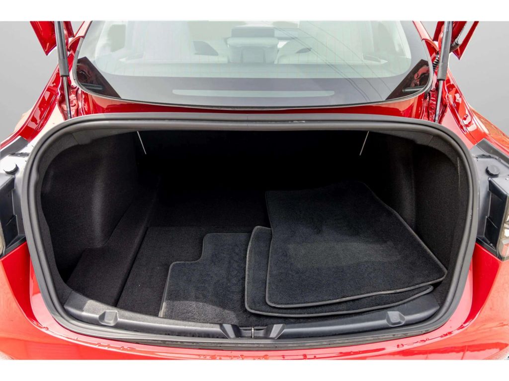 2018 TESLA MODEL 3 SEDAN DUAL ELECTRIC MOTORS LONG RANGE SEDAN 4D