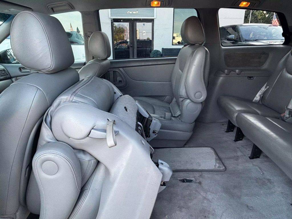 2007 TOYOTA SIENNA VAN V6, VVT, 3.5 LITER LE MINIVAN 4D