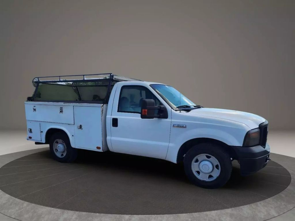 2005 Ford F250 Super Duty Regular Cab - Image 5 2005 Ford F250 Super Duty Regular Cab - Image 5