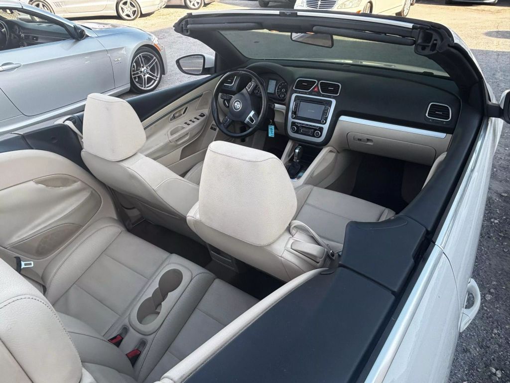 2012 VOLKSWAGEN EOS CONVERTIBLE 4-CYL, TURBO, 2.0 LITER KOMFORT HARD TOP CONVERTIBLE 2D