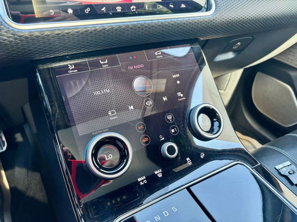 2020 Land Rover Range Rover Velar - Image 22 2020 Land Rover Range Rover Velar - Image 22