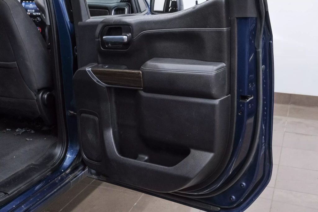 2021 CHEVROLET SILVERADO 1500 CREW CAB PICKUP 6-CYL, TURBO DIESEL, 3.0 LITER RST PICKUP 4D 5 3/4 FT