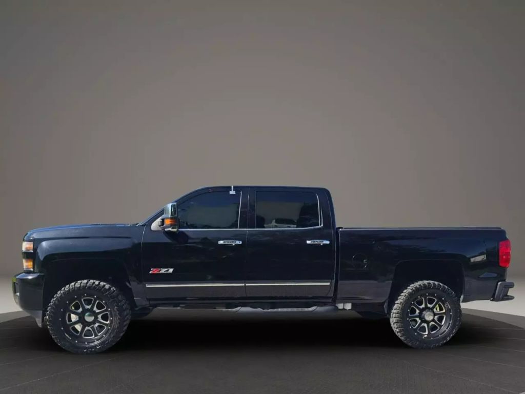 2016 Chevrolet Silverado 2500 Hd Crew Cab - Image 2 2016 Chevrolet Silverado 2500 Hd Crew Cab - Image 2