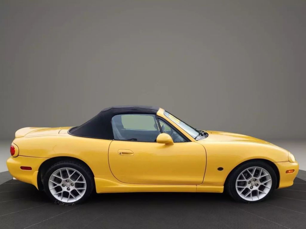 2002 Mazda Mx-5 Miata - Image 3