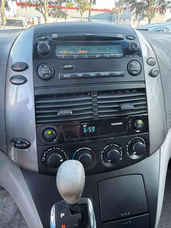 2007 TOYOTA SIENNA VAN V6, VVT, 3.5 LITER LE MINIVAN 4D