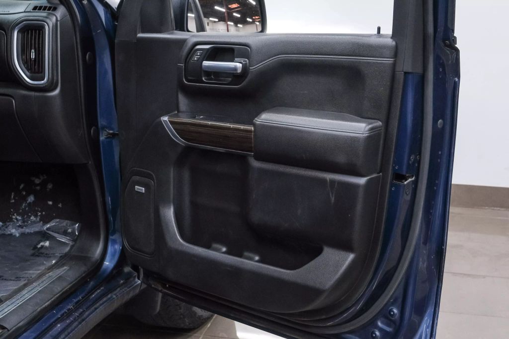 2021 CHEVROLET SILVERADO 1500 CREW CAB PICKUP 6-CYL, TURBO DIESEL, 3.0 LITER RST PICKUP 4D 5 3/4 FT