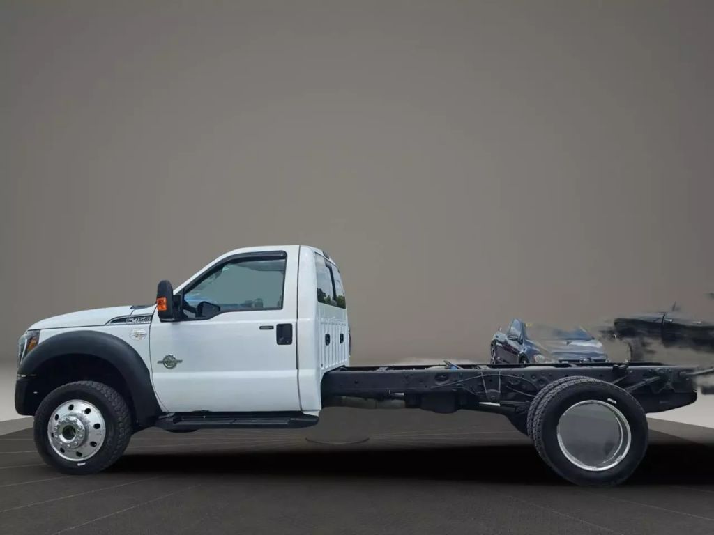2016 Ford F450 Super Duty Regular Cab & Chassis - Image 9 2016 Ford F450 Super Duty Regular Cab & Chassis - Image 9