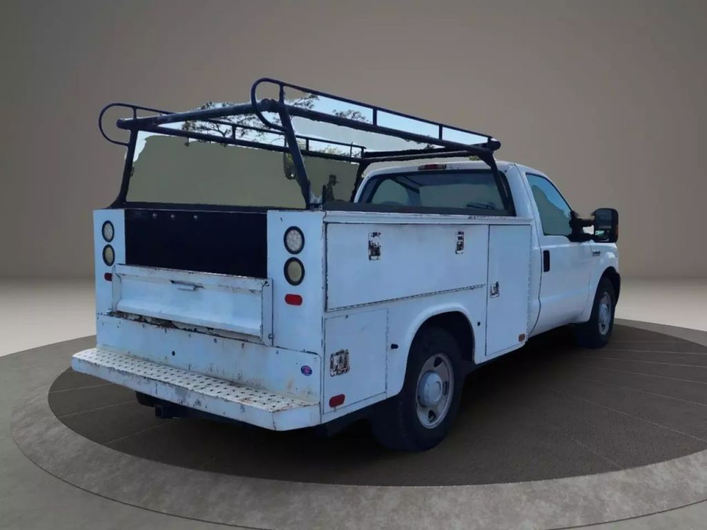 2005 Ford F250 Super Duty Regular Cab - Image 4 2005 Ford F250 Super Duty Regular Cab - Image 4