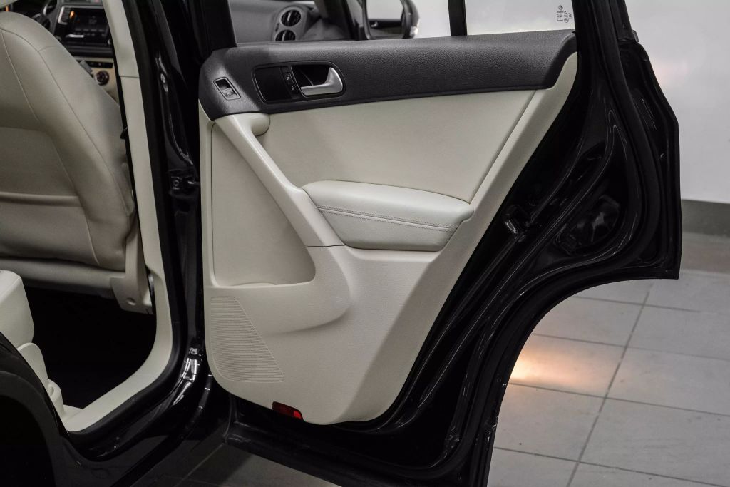2016 VOLKSWAGEN TIGUAN SUV 4-CYL, TURBO, 2.0 LITER 2.0T S SPORT UTILITY 4D