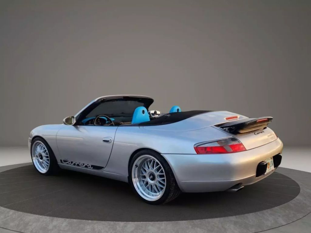 2000 Porsche 911 - Image 2 2000 Porsche 911 - Image 2