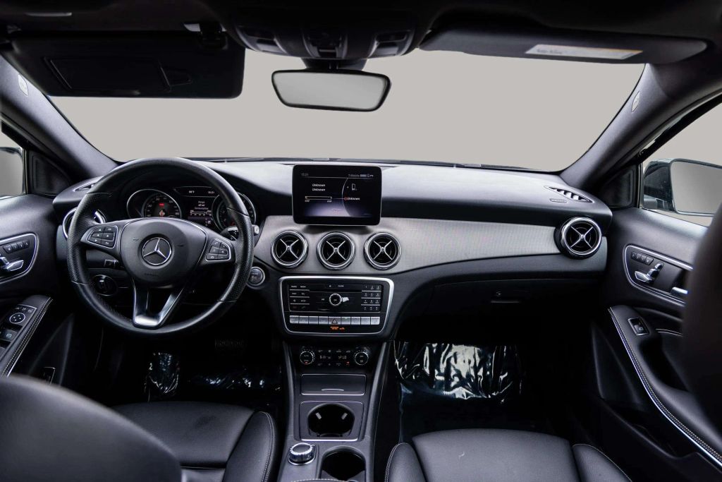 2019 MERCEDES-BENZ GLA SUV 4-CYL, TURBO, 2.0 LITER GLA 250 4MATIC SPORT UTILITY 4D