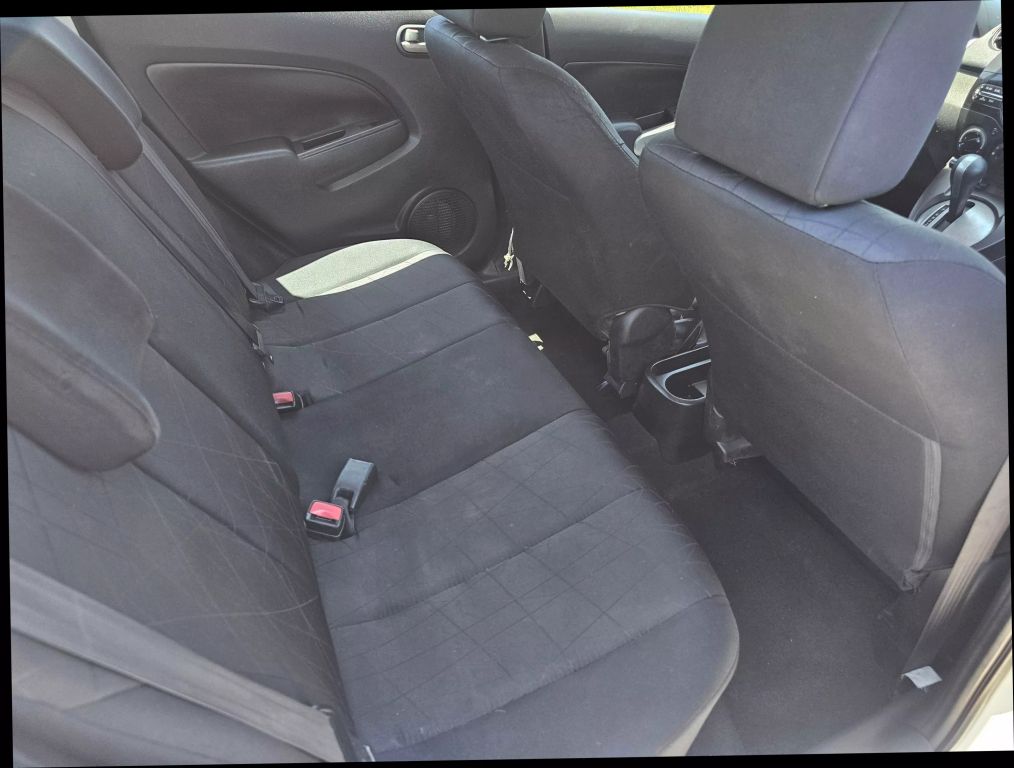 2014 Mazda Mazda2 - Image 12 2014 Mazda Mazda2 - Image 12