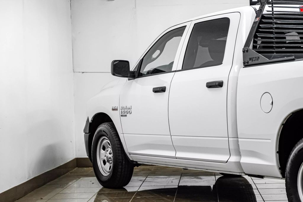 2022 RAM 1500 CLASSIC CREW CAB PICKUP V8, HEMI, 5.7 LITER TRADESMAN PICKUP 4D 6 1/3 FT