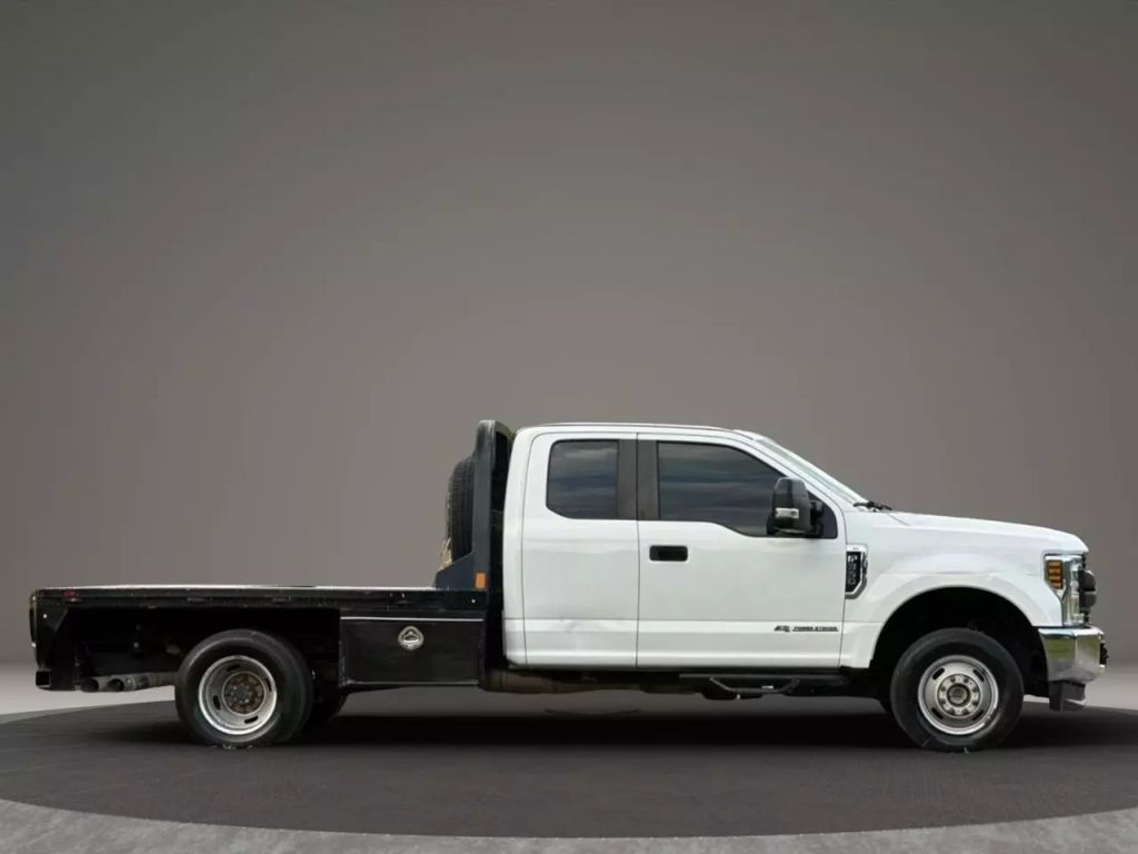 2019 Ford F350 Super Duty Super Cab & Chassis - Image 6 2019 Ford F350 Super Duty Super Cab & Chassis - Image 6