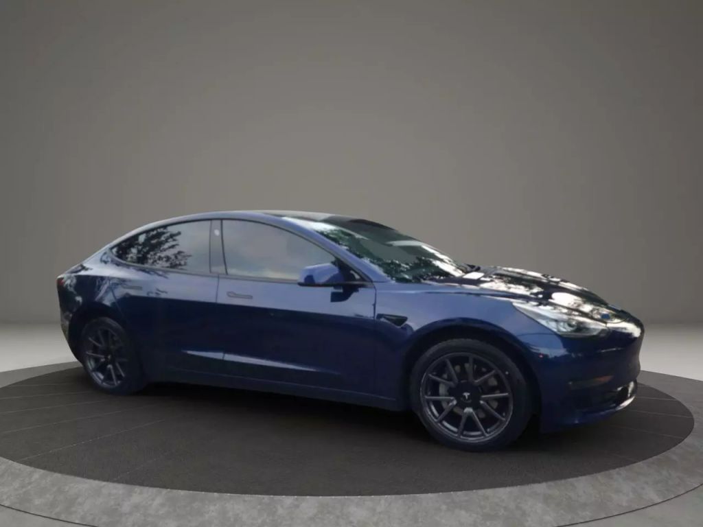 2019 Tesla Model 3 - Image 4 2019 Tesla Model 3 - Image 4
