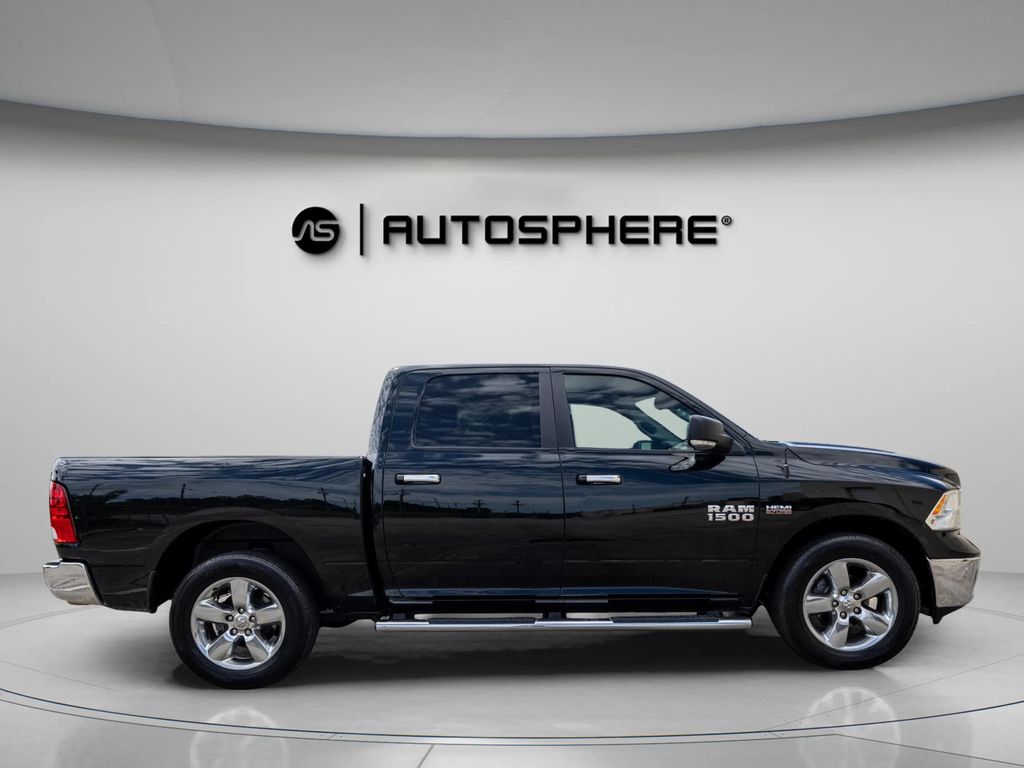 2017 RAM 1500 CREW CAB PICKUP V8, HEMI, 5.7 LITER BIG HORN PICKUP 4D 5 1/2 FT