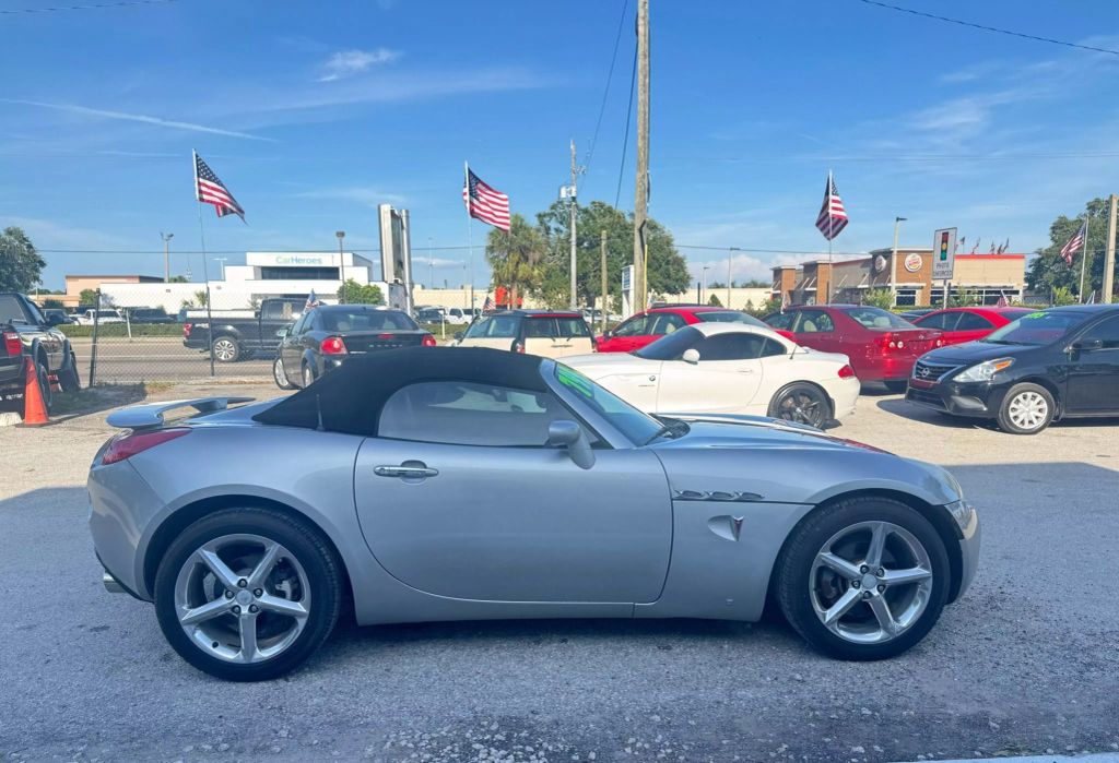 2006 PONTIAC SOLSTICE CONVERTIBLE 4-CYL, 2.4 LITER CONVERTIBLE 2D