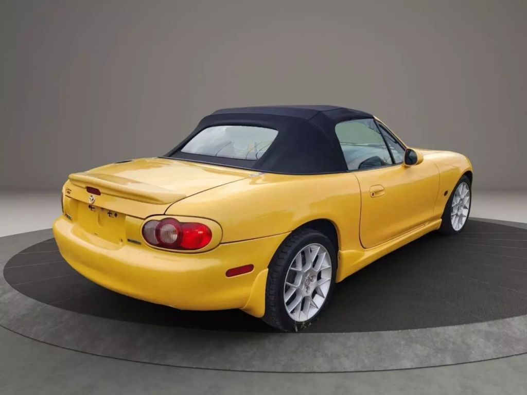 2002 Mazda Mx-5 Miata - Image 4