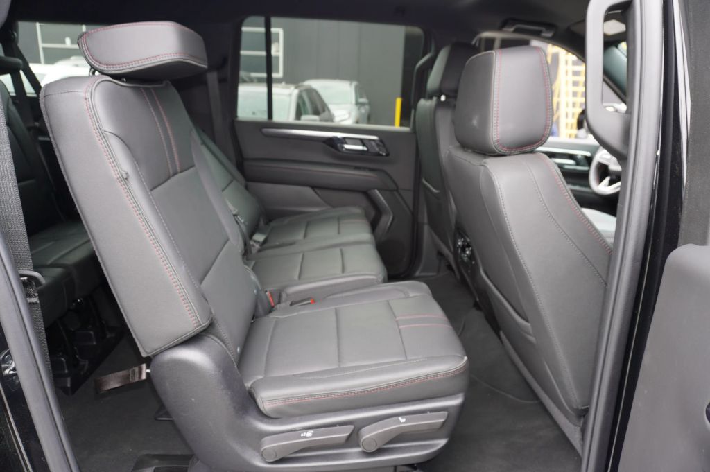2025 CHEVROLET SUBURBAN SUV V8, ECOTEC3, DFM, 5.3 LITER RST SPORT UTILITY 4D