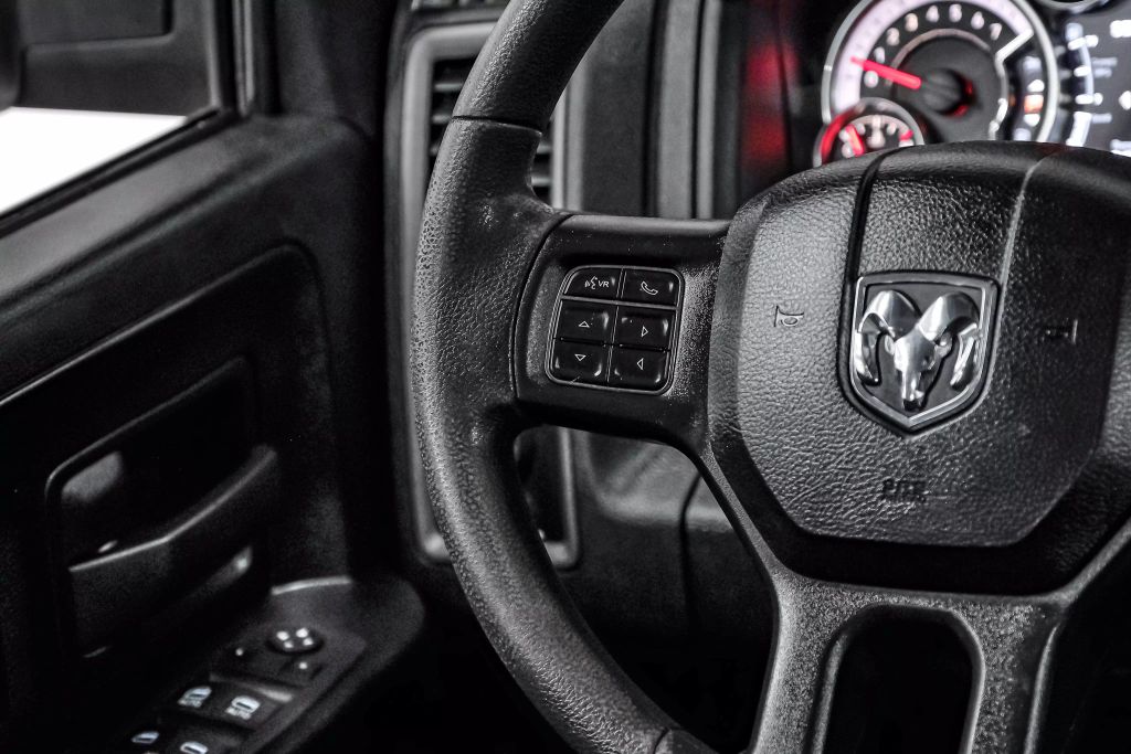 2022 RAM 1500 CLASSIC CREW CAB PICKUP V8, HEMI, 5.7 LITER TRADESMAN PICKUP 4D 6 1/3 FT