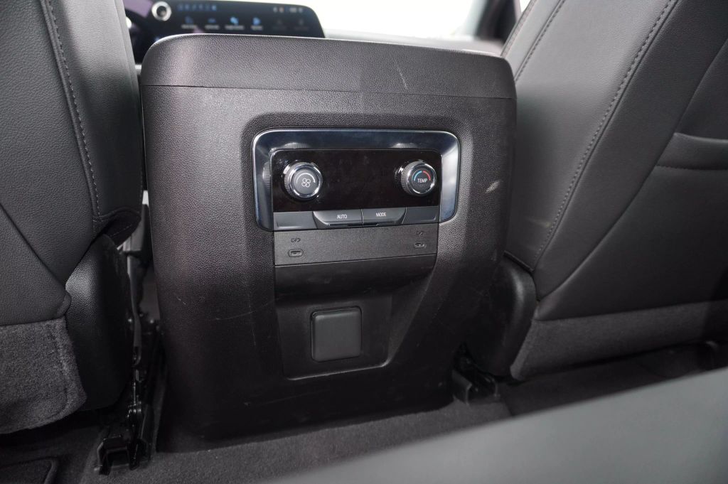 2025 CHEVROLET SUBURBAN SUV V8, ECOTEC3, DFM, 5.3 LITER RST SPORT UTILITY 4D