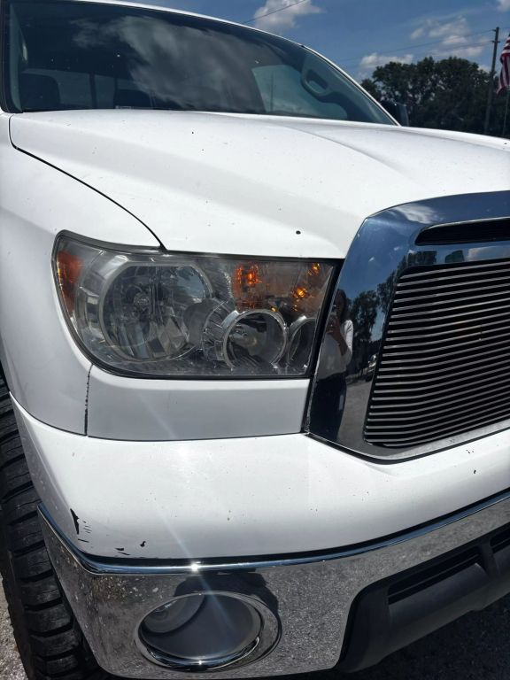 2011 TOYOTA TUNDRA CREWMAX PICKUP V8, FLEX FUEL, 5.7 LITER PICKUP 4D 5 1/2 FT