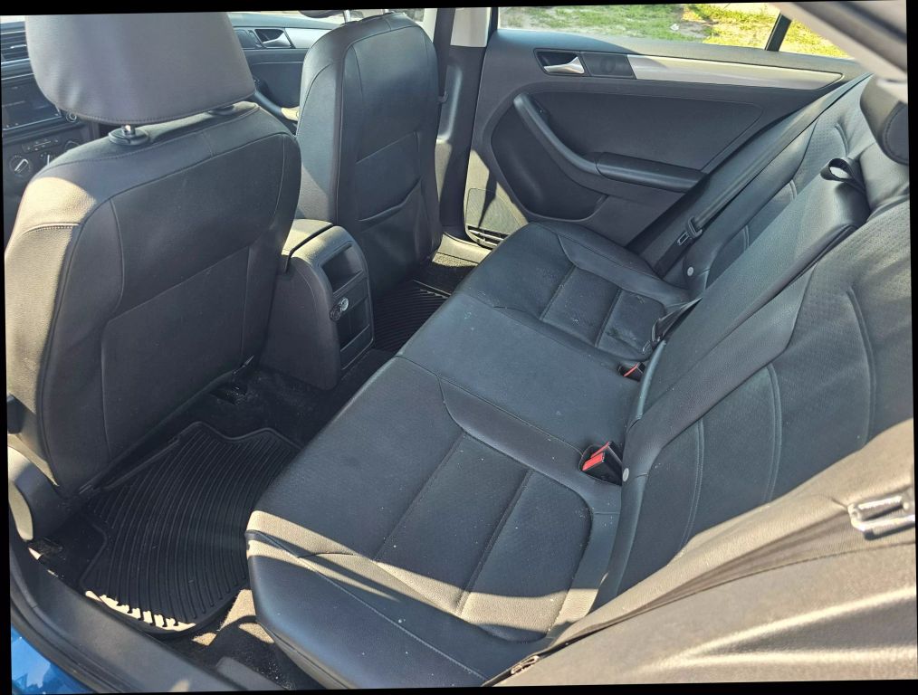 2017 Volkswagen Jetta - Image 12 2017 Volkswagen Jetta - Image 12