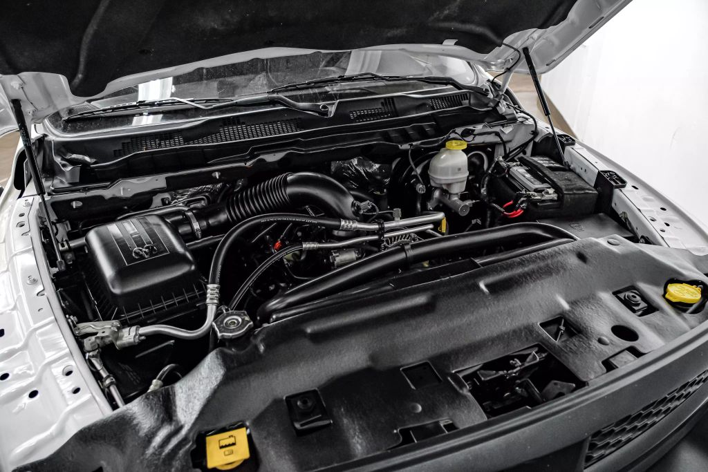 2022 RAM 1500 CLASSIC CREW CAB PICKUP V8, HEMI, 5.7 LITER TRADESMAN PICKUP 4D 6 1/3 FT