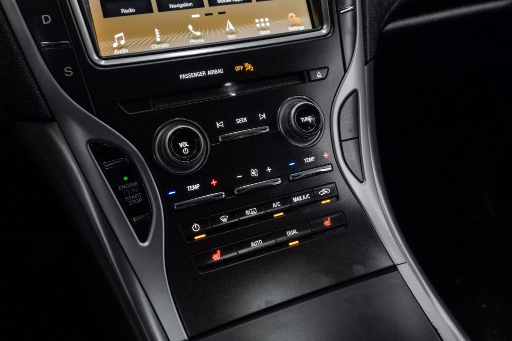 2019 LINCOLN NAUTILUS SUV 4-CYL, TURBO, 2.0 LITER SELECT SPORT UTILITY 4D