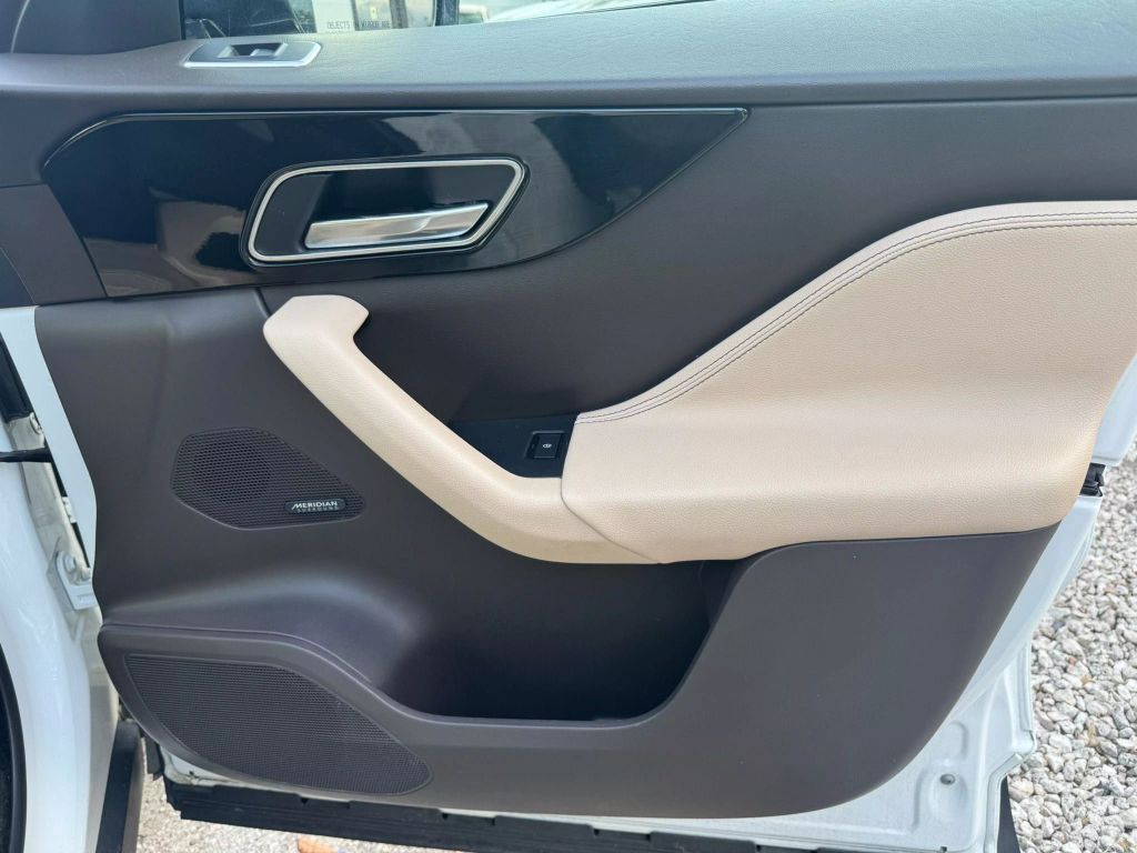2018 JAGUAR F-PACE SUV 4-CYL, TURBO DSL, 2.0L 20D PRESTIGE SPORT UTILITY 4D
