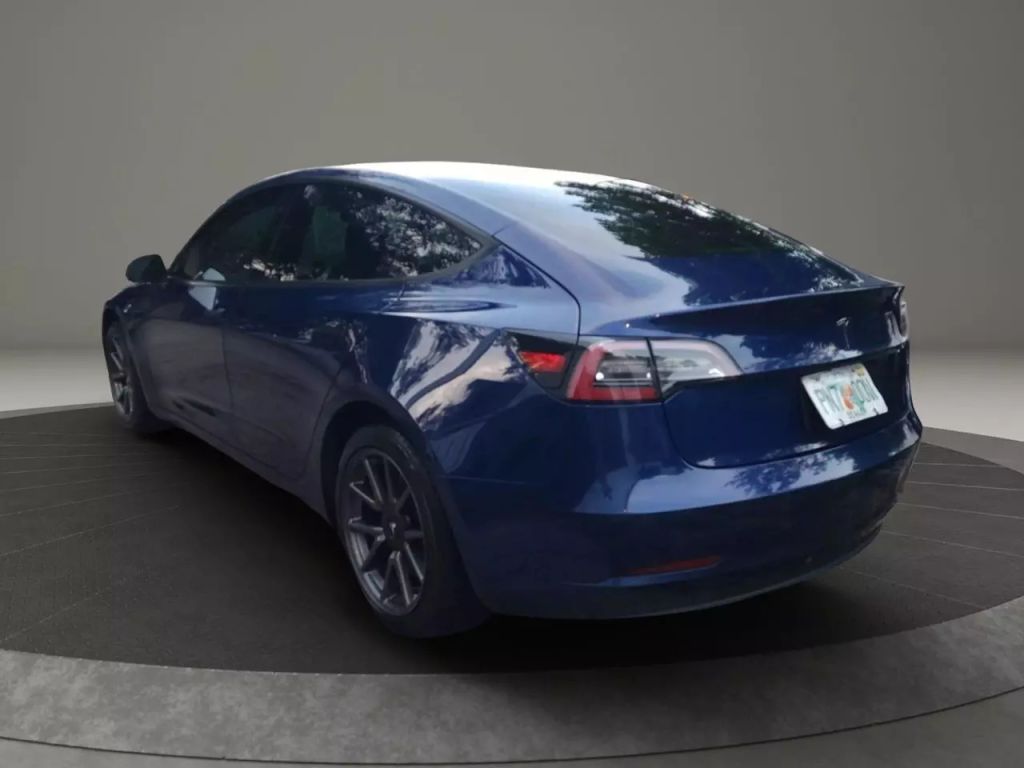 2019 Tesla Model 3 - Image 9 2019 Tesla Model 3 - Image 9