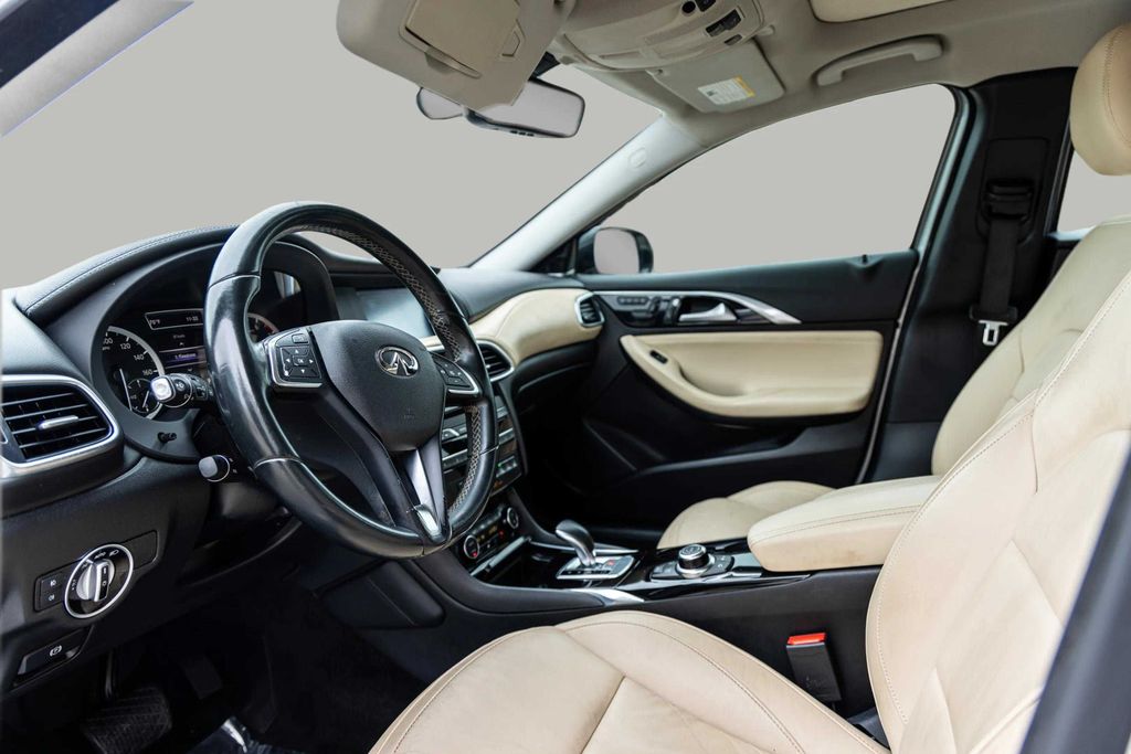 2017 INFINITI QX30 SUV 4-CYL, TURBO, 2.0 LITER PREMIUM SPORT UTILITY 4D