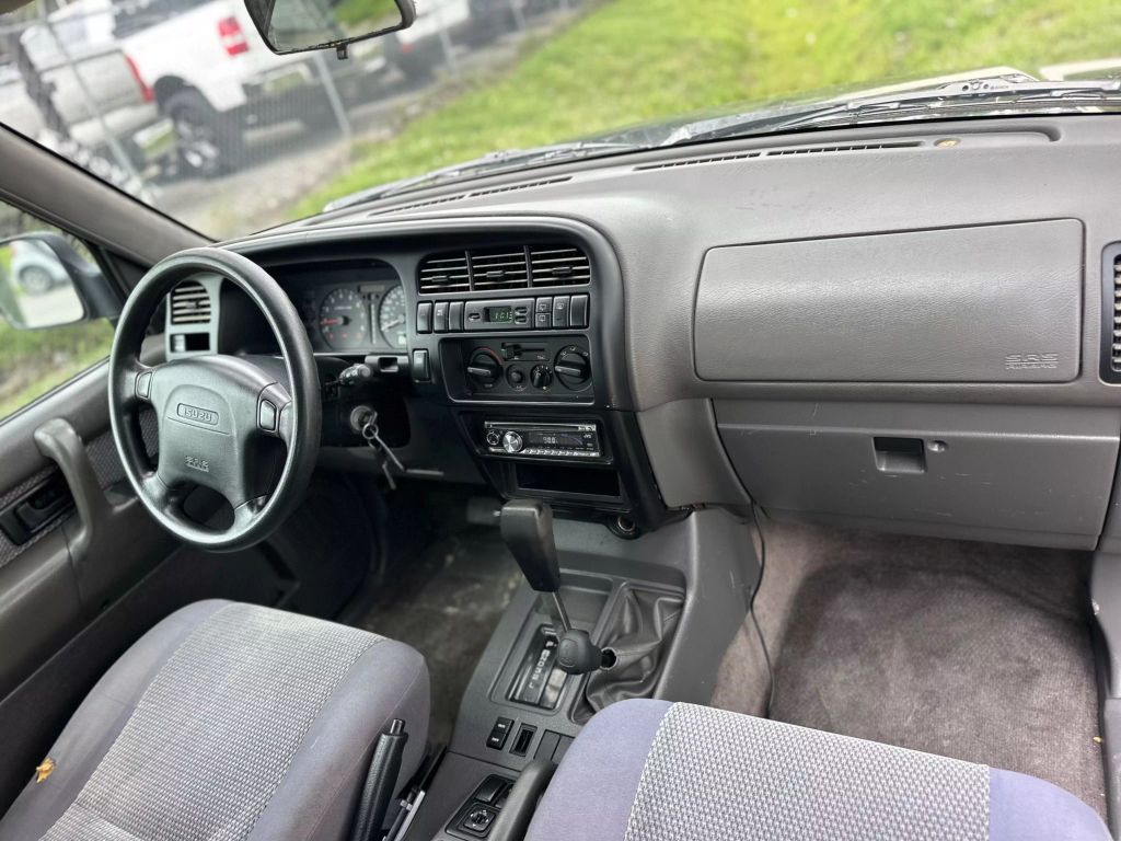 1999 Isuzu Trooper - Image 8 1999 Isuzu Trooper - Image 8