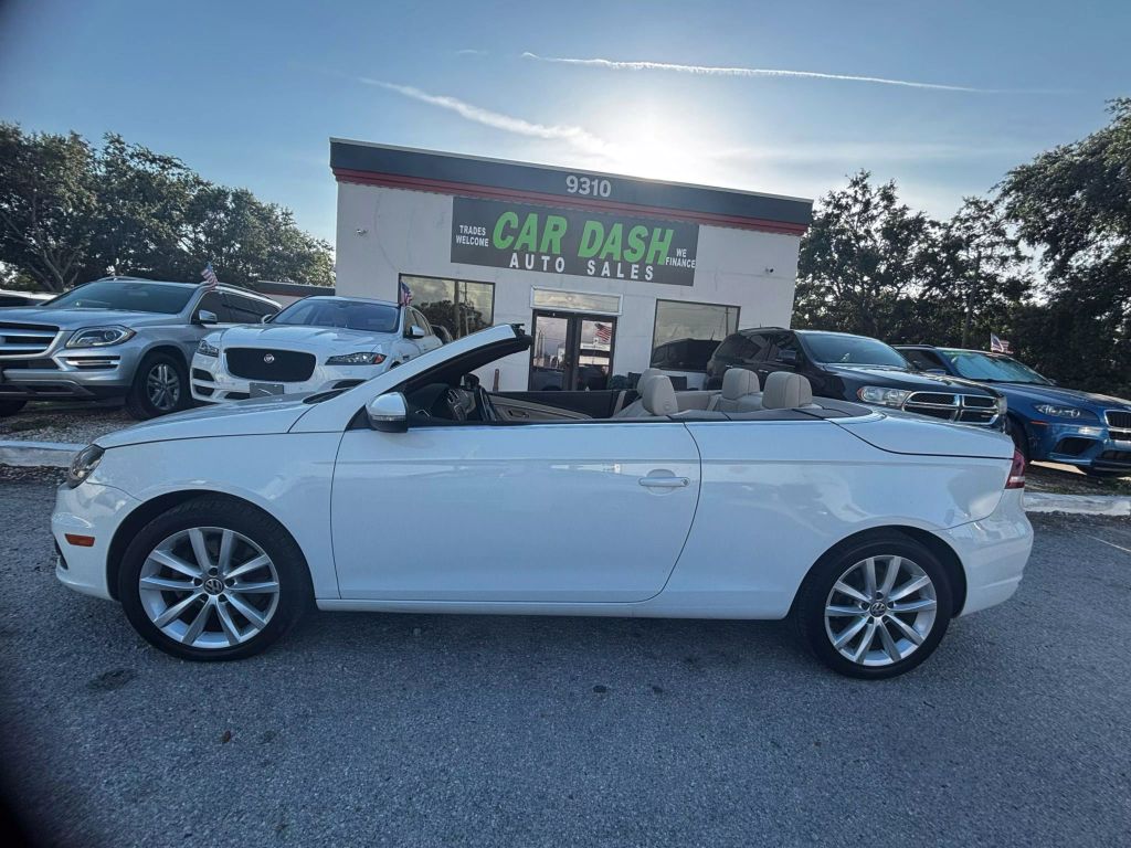 2012 VOLKSWAGEN EOS CONVERTIBLE 4-CYL, TURBO, 2.0 LITER KOMFORT HARD TOP CONVERTIBLE 2D