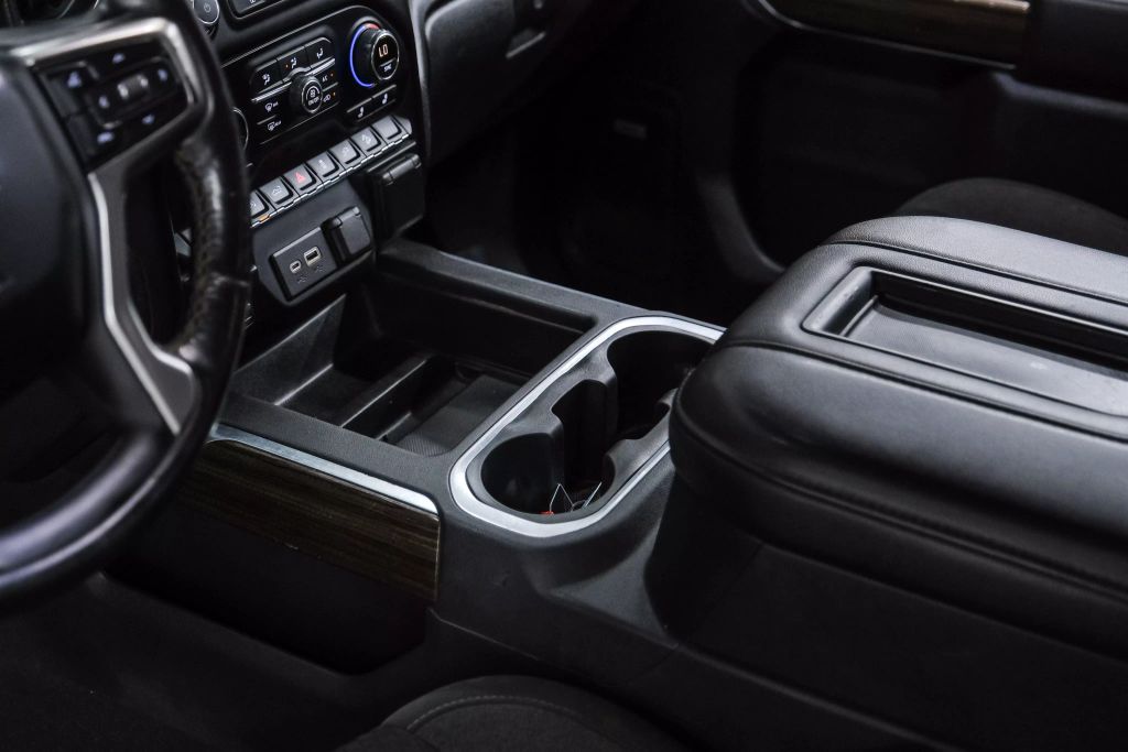 2021 CHEVROLET SILVERADO 1500 CREW CAB PICKUP 6-CYL, TURBO DIESEL, 3.0 LITER RST PICKUP 4D 5 3/4 FT
