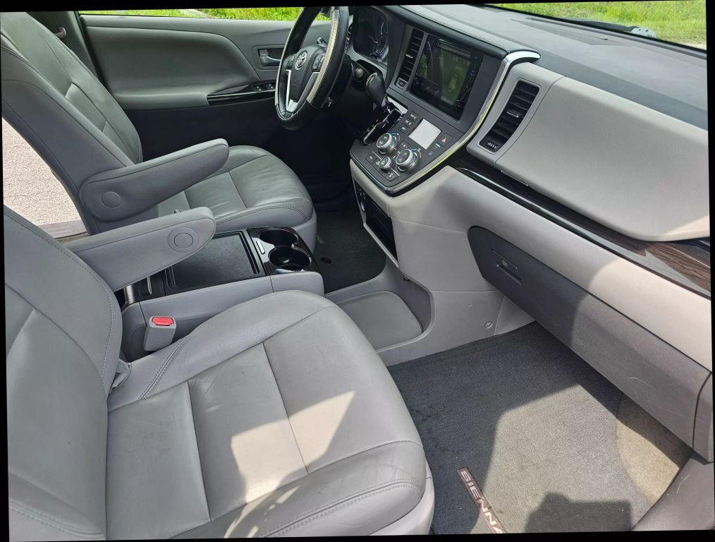 2015 Toyota Sienna - Image 22 2015 Toyota Sienna - Image 22