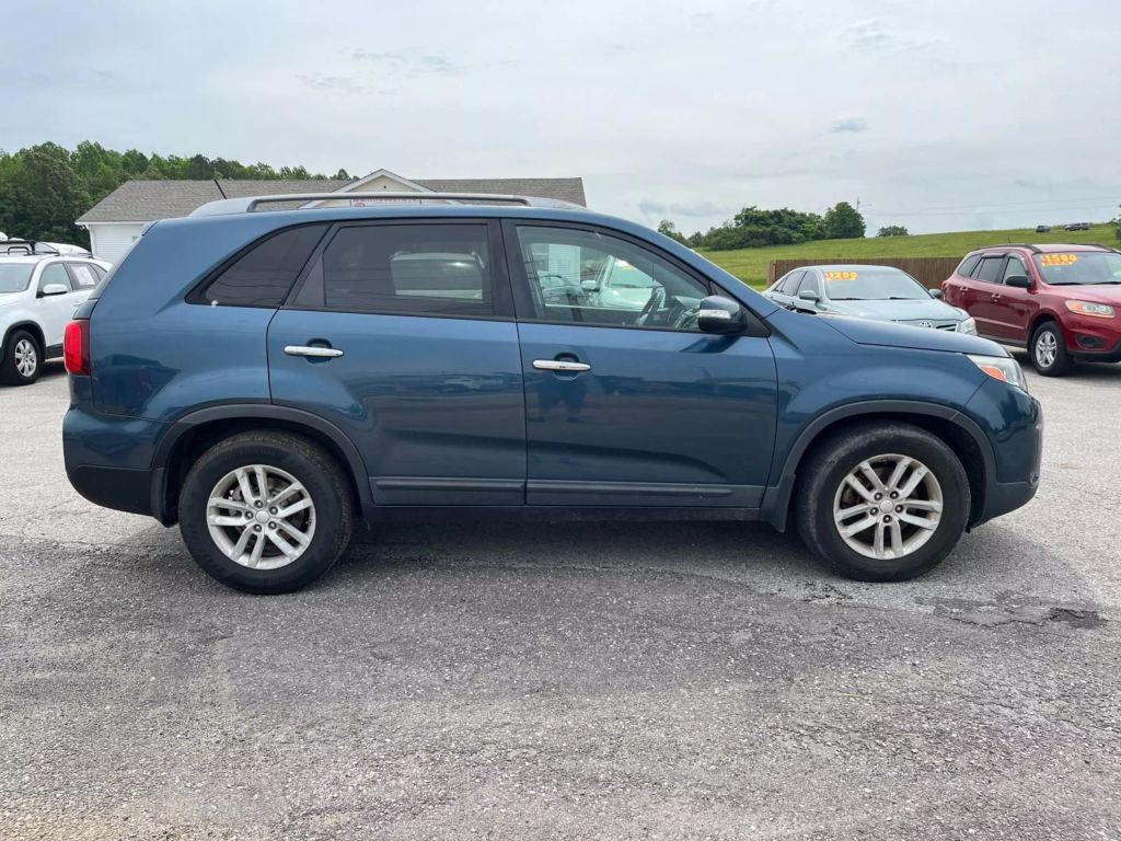 Used 2014 Kia Sorento LX with VIN 5XYKT3A68EG542792 for sale in Cookeville, TN