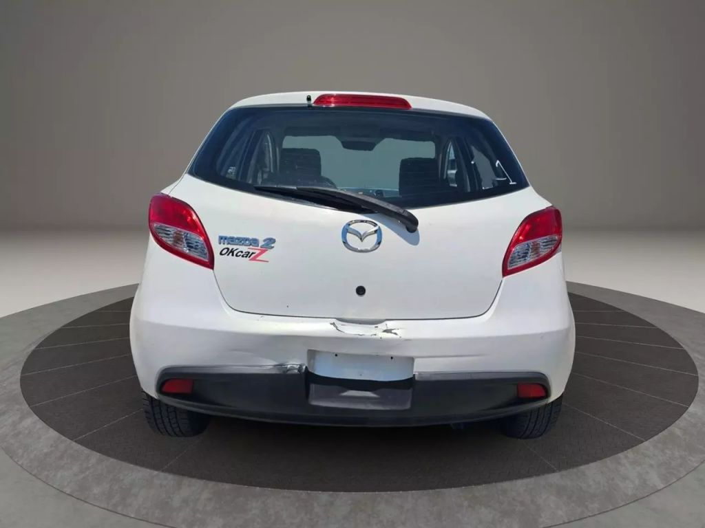 2014 Mazda Mazda2 - Image 4 2014 Mazda Mazda2 - Image 4